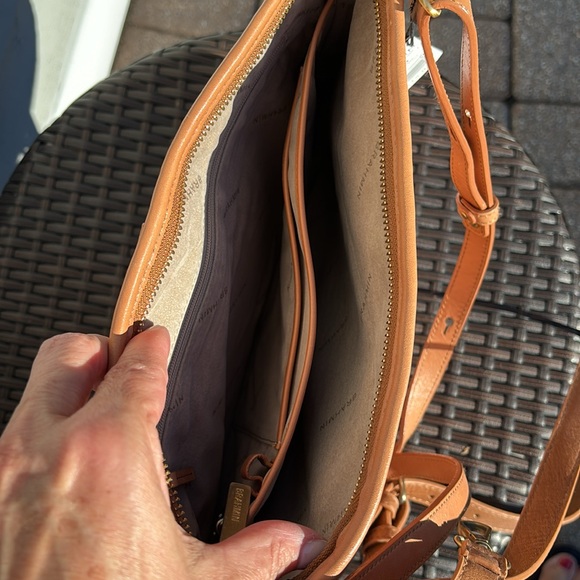 BRAND NEW WITH TAGS! Never used. Brahmin designer bag - Picture 5 of 5